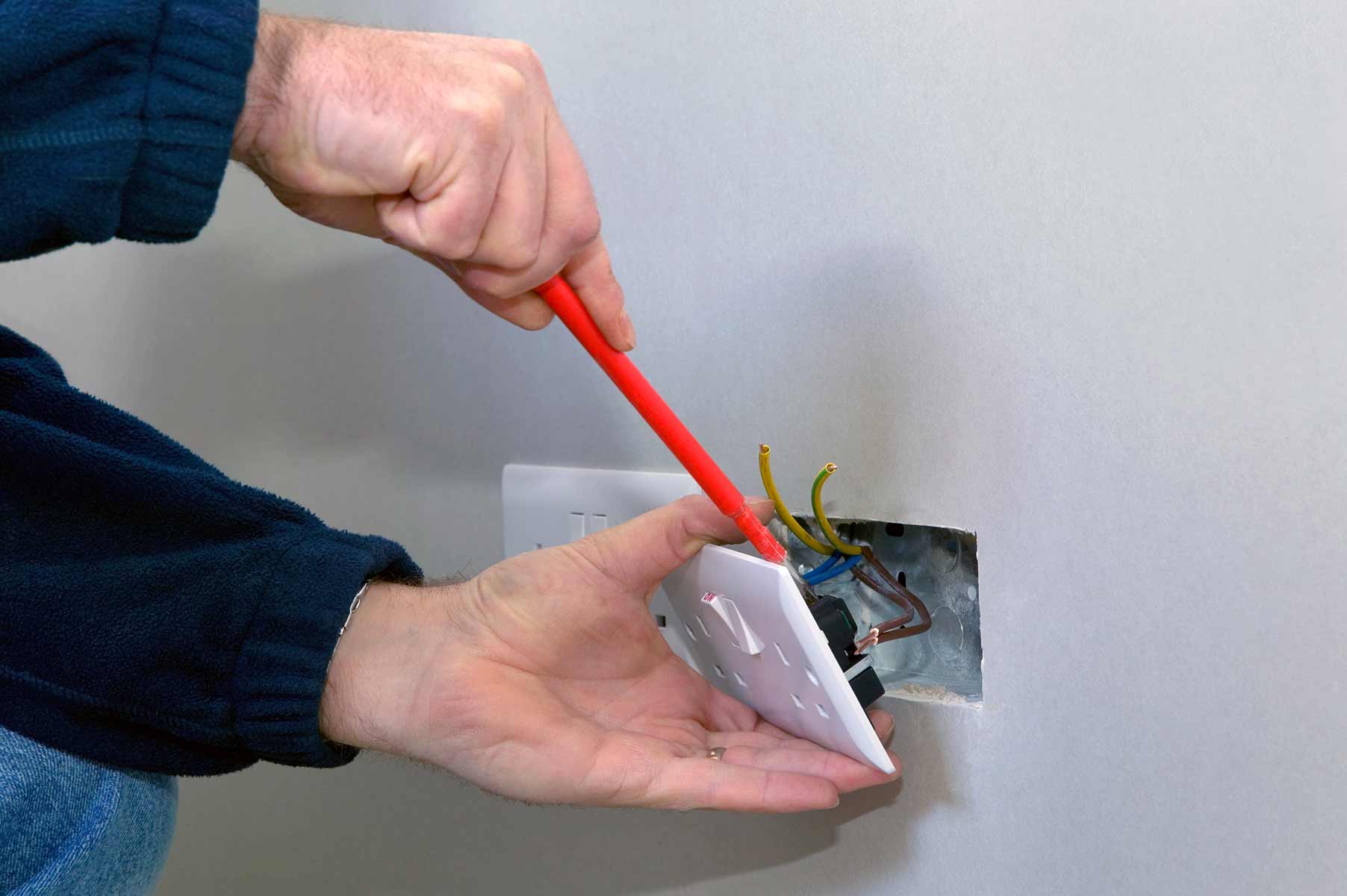 Our electricians can install plug sockets for domestic and commercial proeprties in Kendal and the local area. 